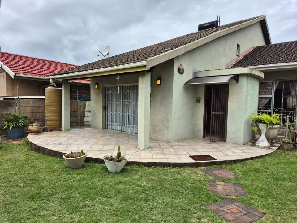 3 Bedroom Townhouse to rent in Bluff