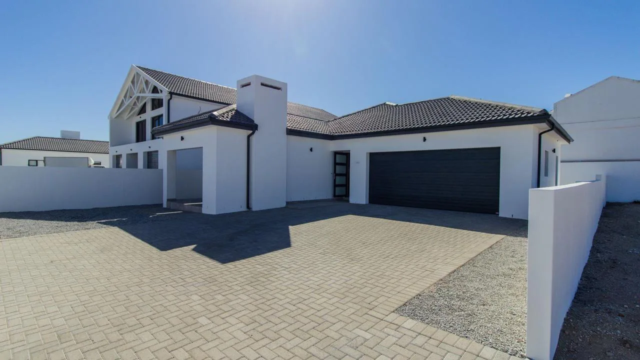 3 Bedroom House for sale in Sandy Point Beach Estate