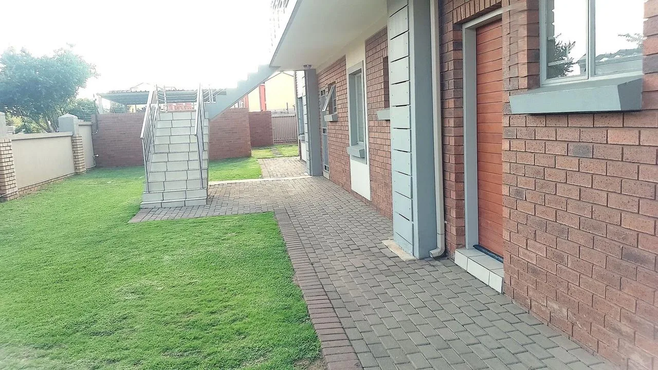 2 Bedroom Apartment / flat to rent in Monavoni