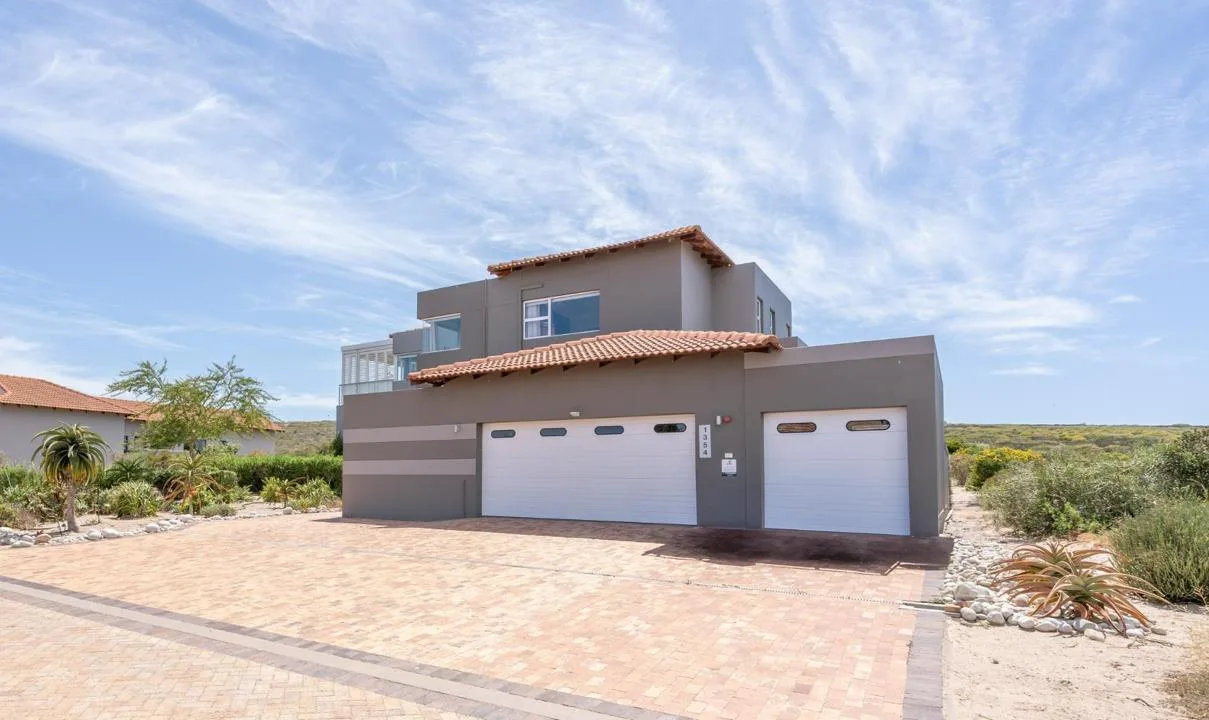 3 Bedroom House for sale in Langebaan Country Estate