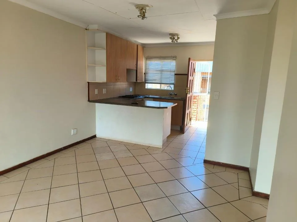 2 Bedroom Apartment / flat to rent in Karenpark