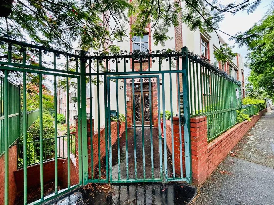 2.5 Bedroom Apartment / flat to rent in Essenwood