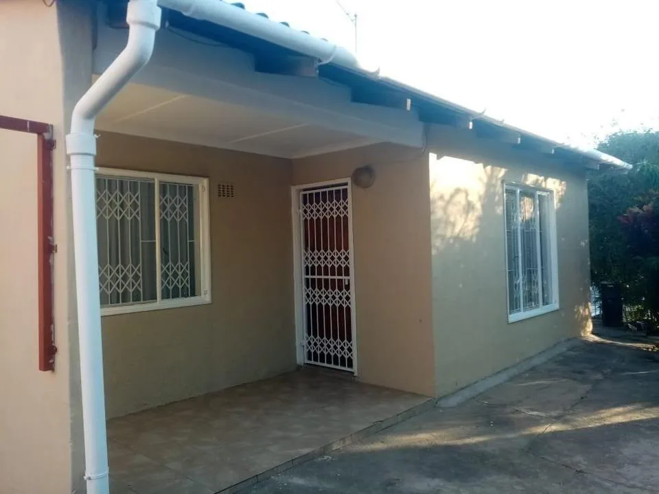 2 Bedroom House to rent in Trenance Park
