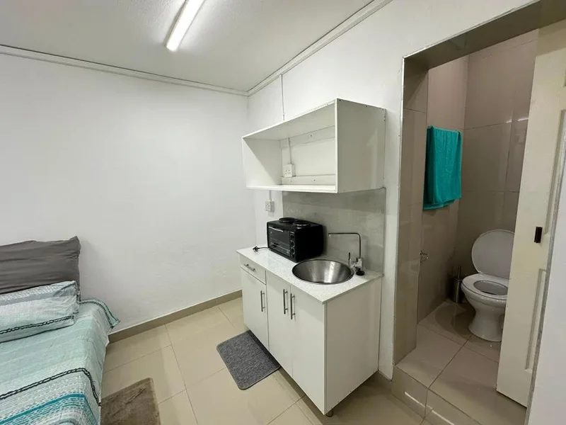 1 Bedroom House to rent in Cowies Hill