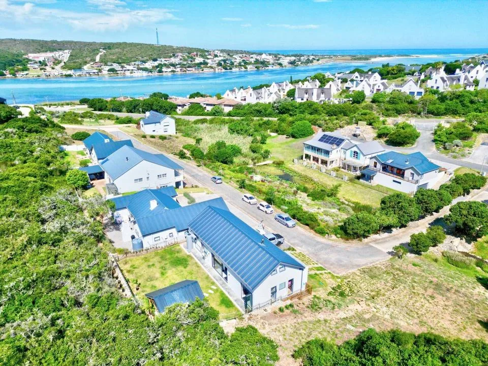 2 Bedroom House for sale in Stilbaai Wes