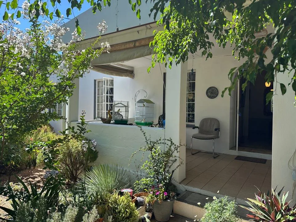 4 Bedroom House for sale in De Rust