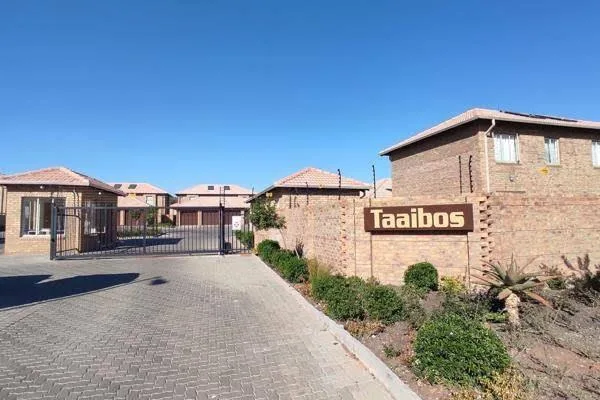 3 Bedroom Townhouse to rent in Annlin
