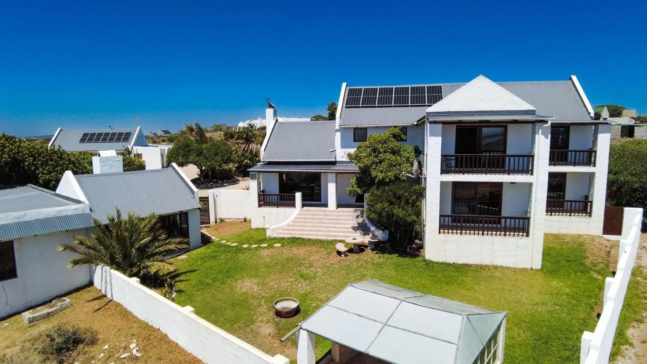 6 Bedroom House for sale in Long Acres Country Estate