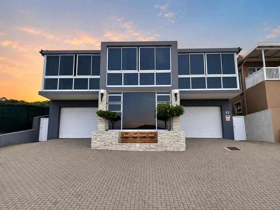 4 Bedroom House for sale in Pinnacle Point Golf Estate
