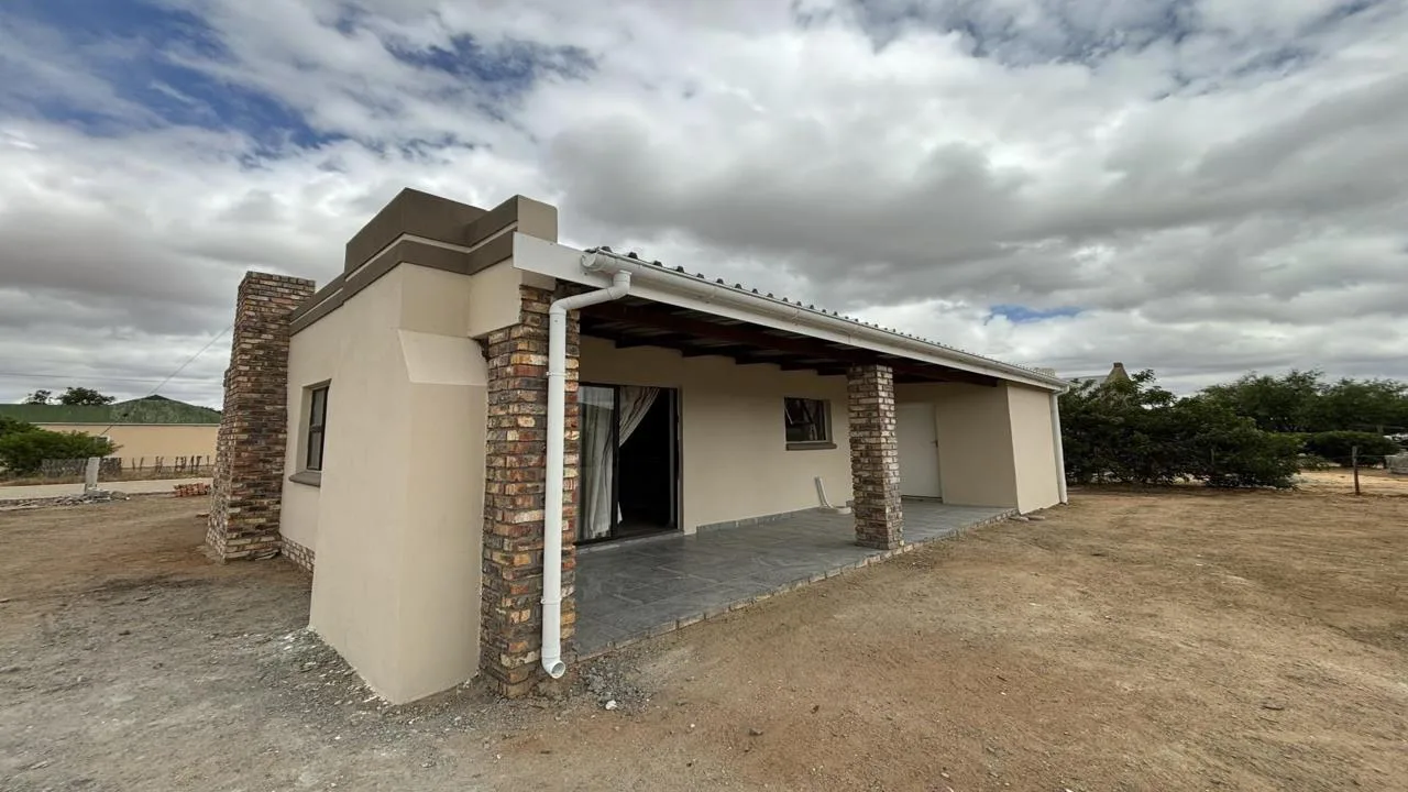 2 Bedroom House for sale in Graafwater