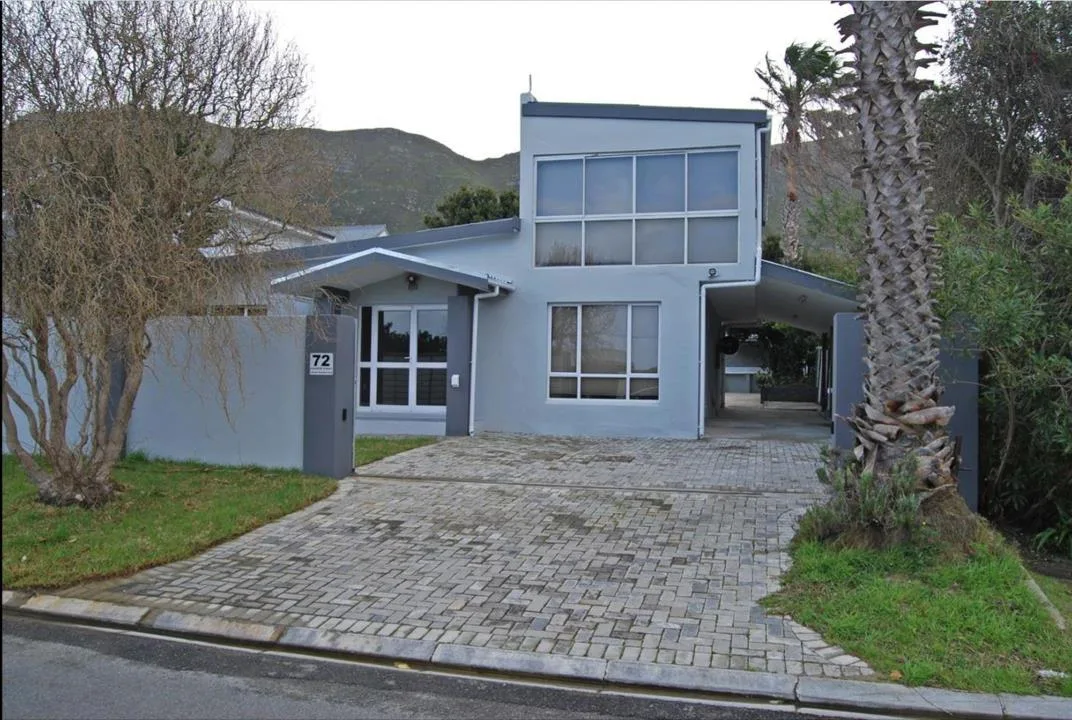5 Bedroom House for sale in Onrus