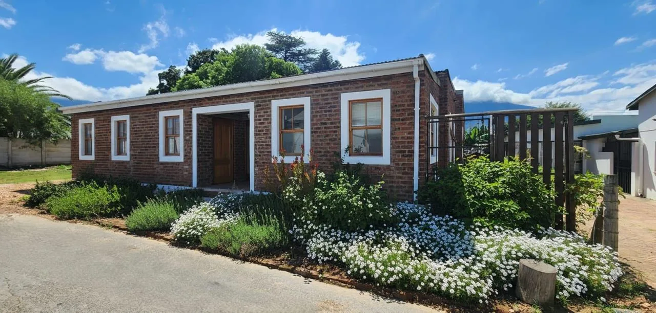 3 Bedroom House for sale in Swellendam