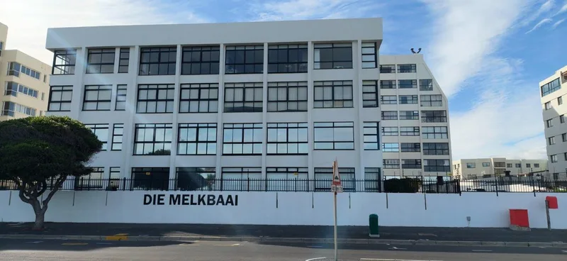 3 Bedroom Apartment / flat to rent in Strand North