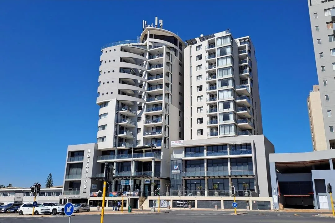 3 Bedroom Apartment / flat for sale in Beachfront