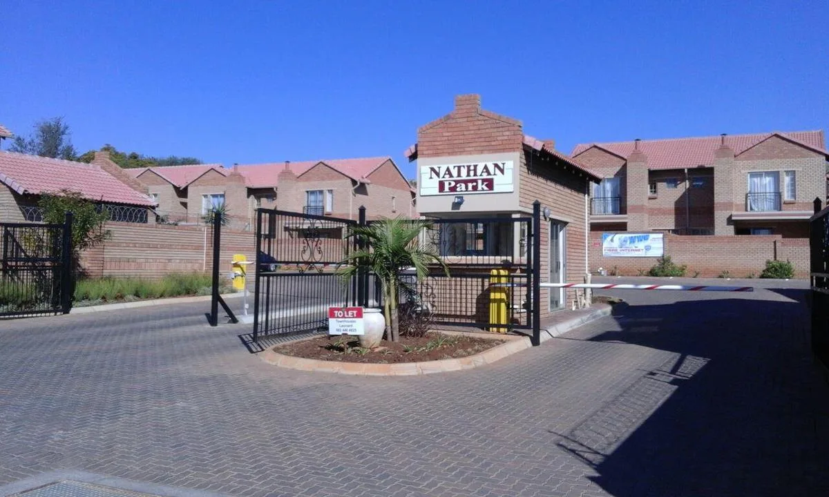3 Bedroom Apartment / flat to rent in Montana Park