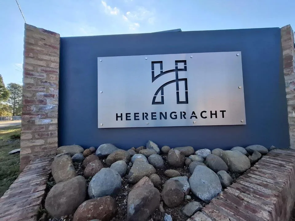 3 Bedroom House for sale in Van Der Hoff Park