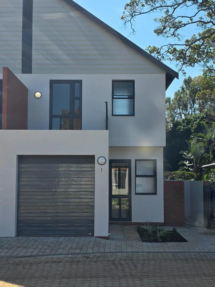 2 Bedroom Townhouse to rent in Kloof