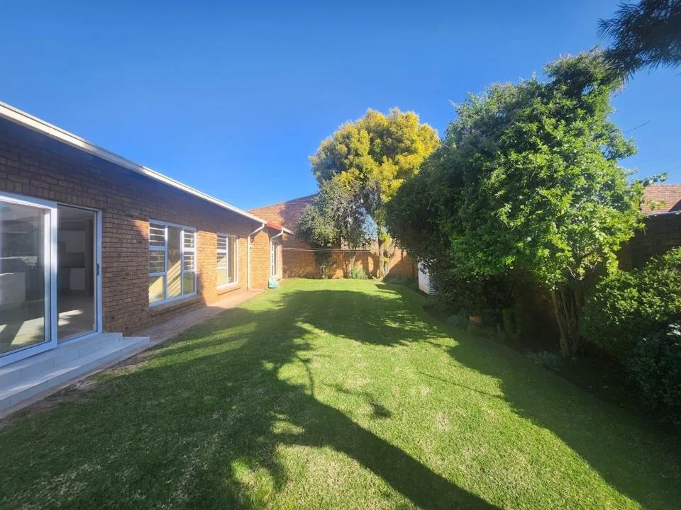 3 Bedroom Townhouse to rent in Ravenswood