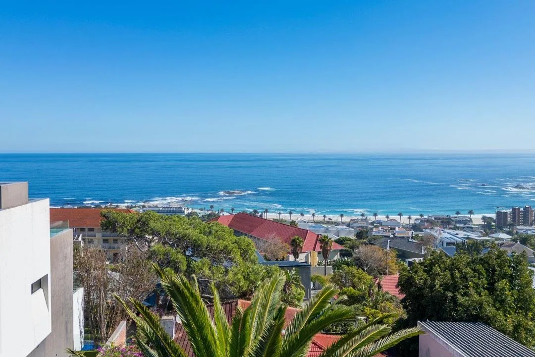 6 Bedroom House for sale in Camps Bay