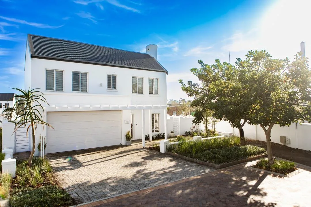 3 Bedroom House for sale in Koelenbosch Country Estate