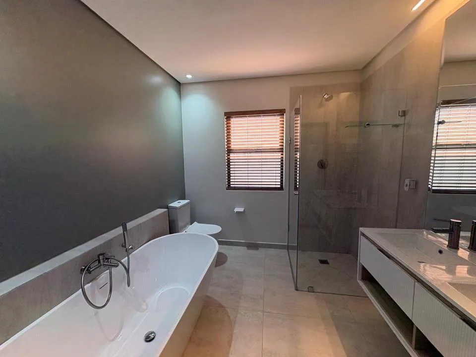 2 Bedroom Townhouse to rent in Kyalami AH
