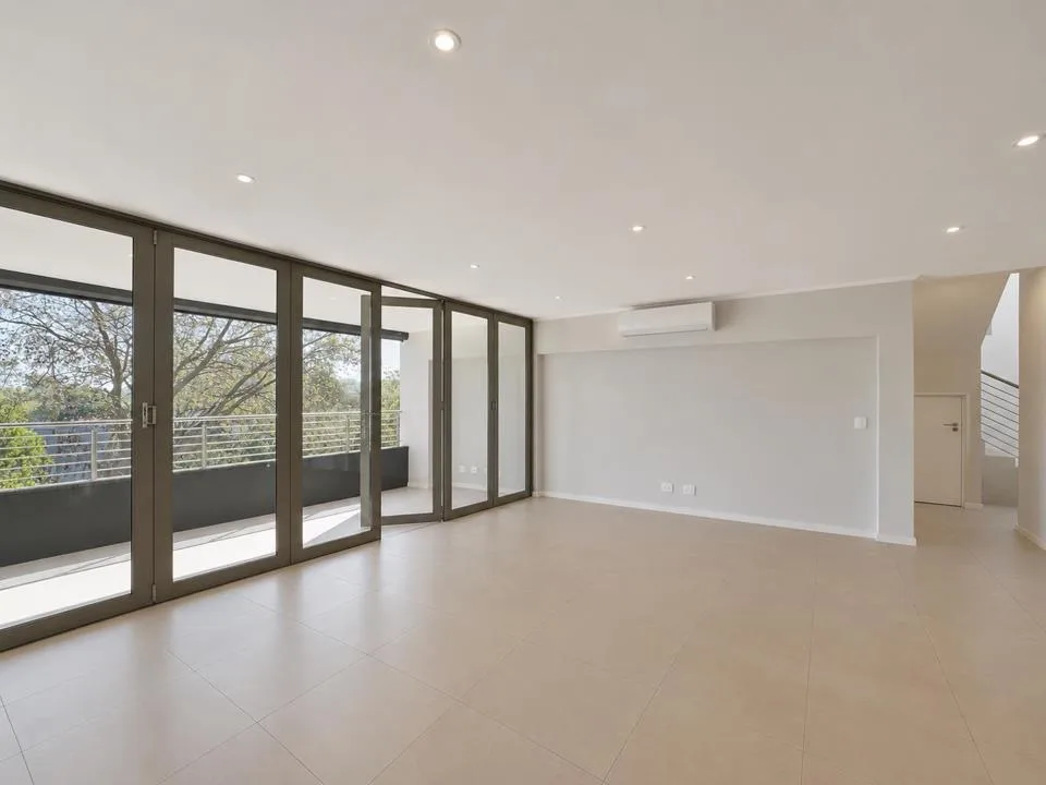 3 Bedroom Apartment / flat to rent in Bryanston