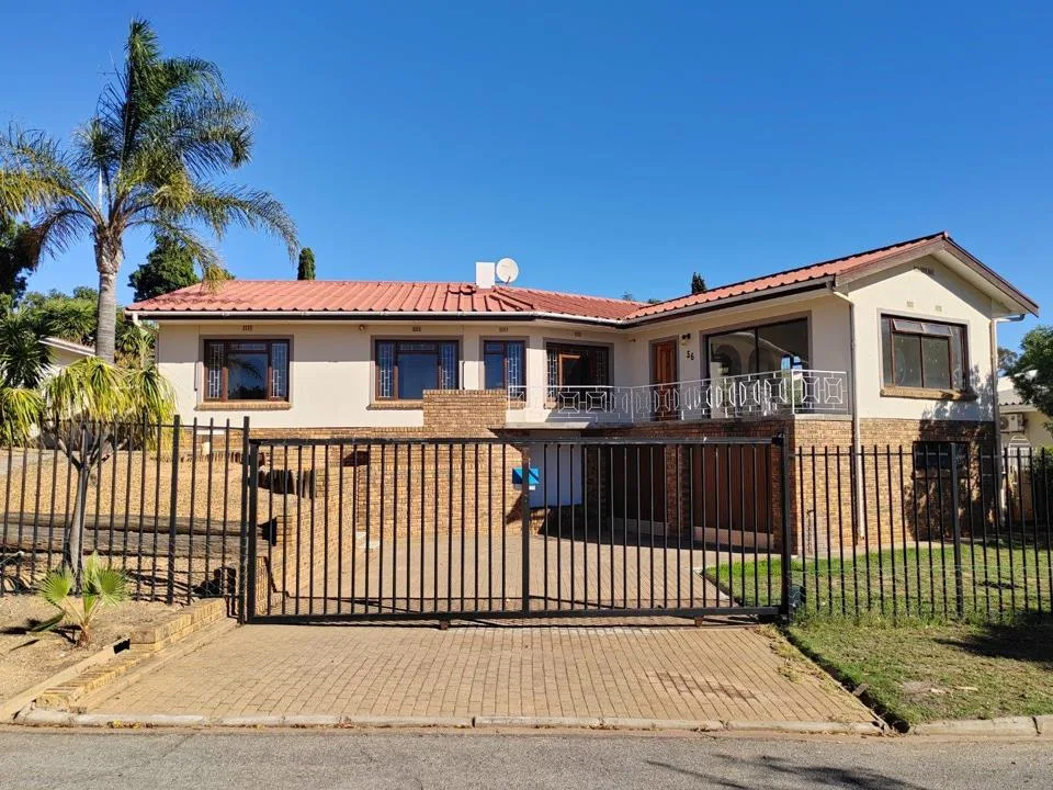 3 Bedroom House for sale in Moorreesburg