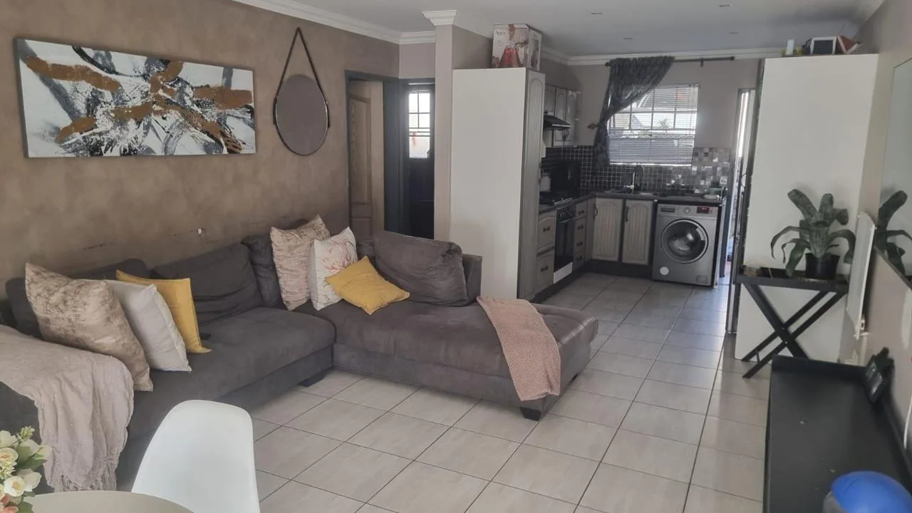 2 Bedroom Apartment / flat to rent in Carenvale