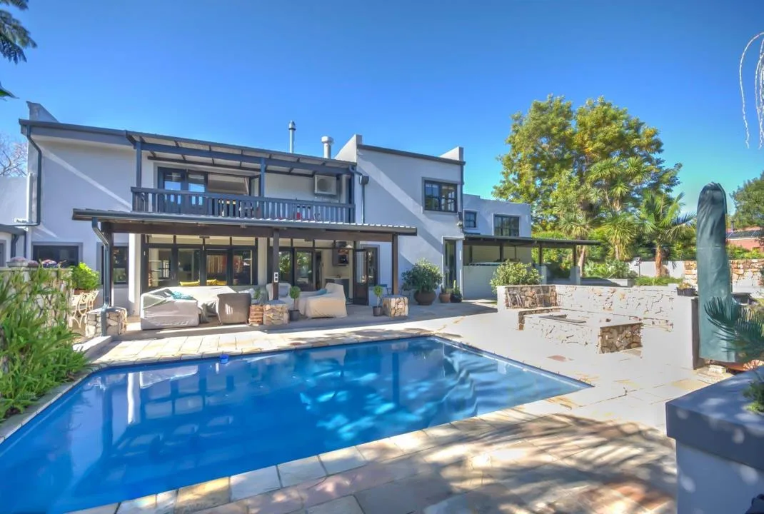 5 Bedroom House for sale in Heatherlands
