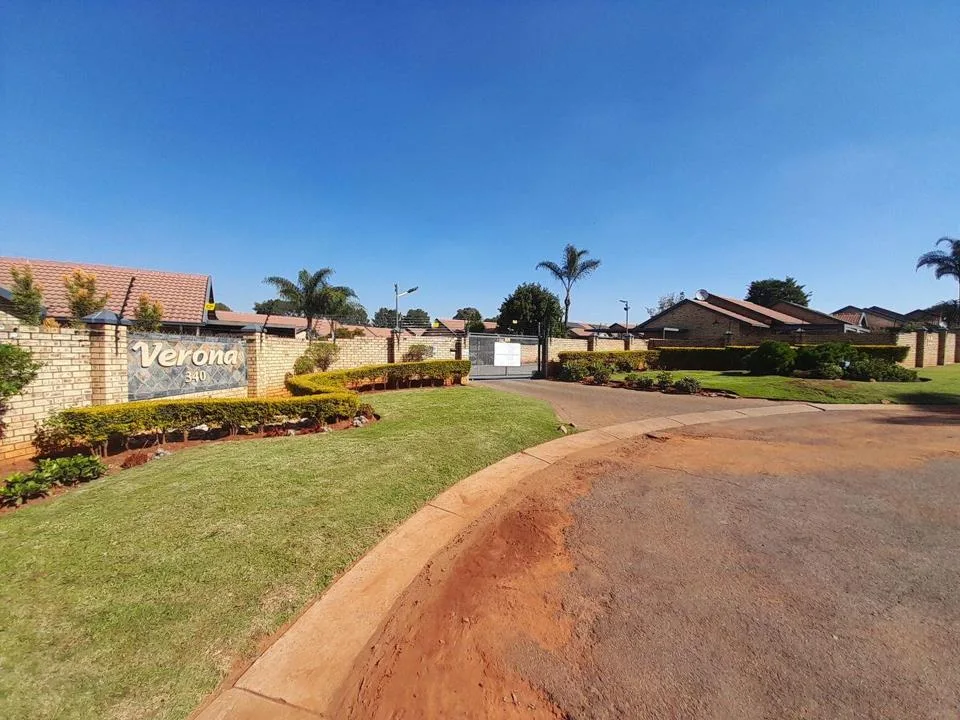 2 Bedroom Townhouse to rent in La Montagne