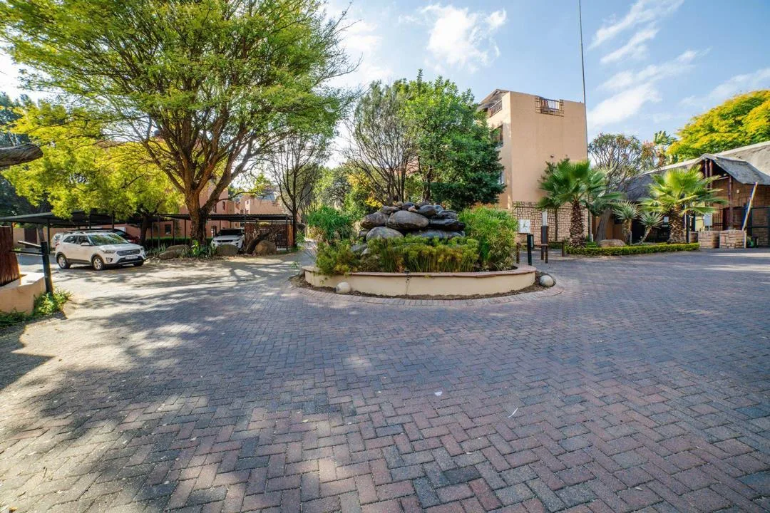 2 Bedroom Apartment / flat to rent in Douglasdale