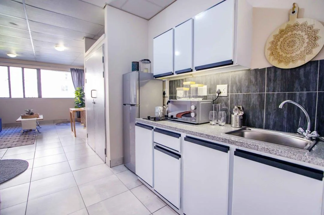 0.5 Bedroom Apartment / flat to rent in Johannesburg Central