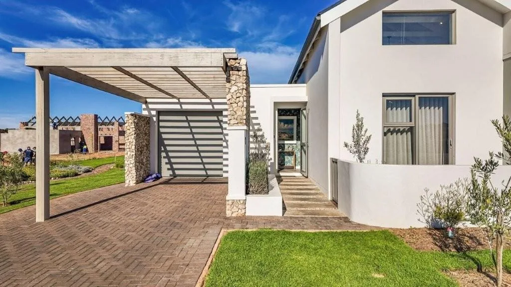 3 Bedroom House for sale in Stilbaai Wes