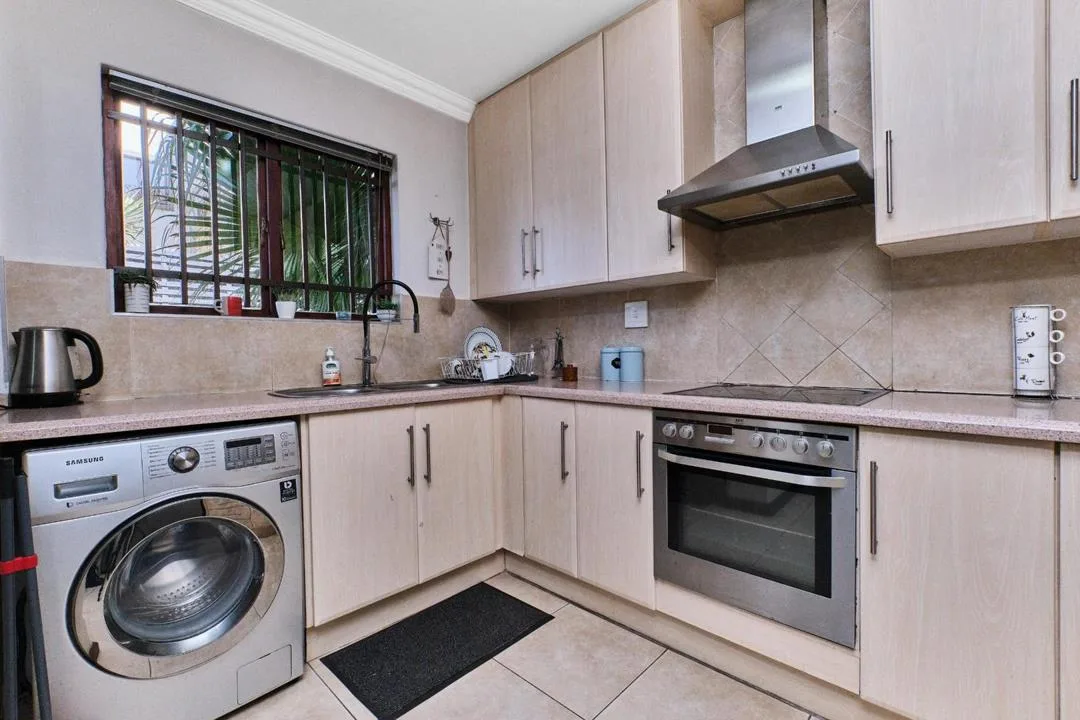 2 Bedroom Apartment / flat to rent in Morningside