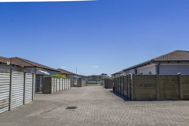 2 Bedroom Townhouse to rent in Arboretum