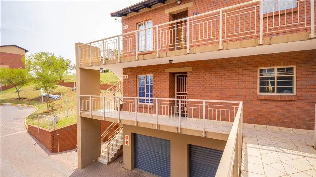 3 Bedroom Apartment / flat to rent in Equestria