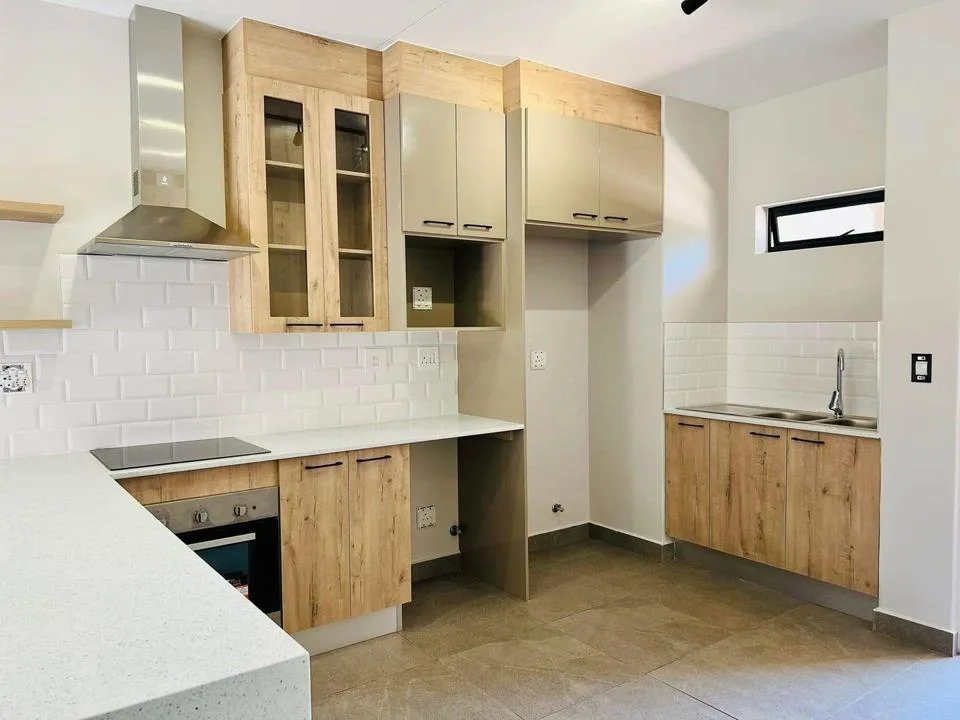3 Bedroom Apartment / flat to rent in Equestria
