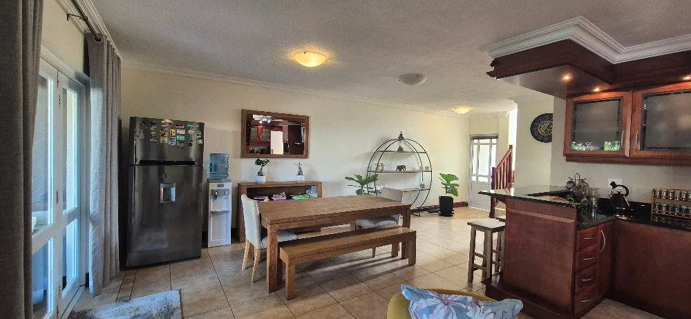 3 Bedroom Townhouse to rent in La Lucia