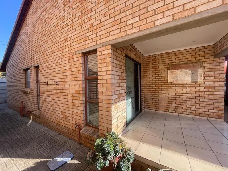 2 Bedroom Townhouse to rent in Three Rivers