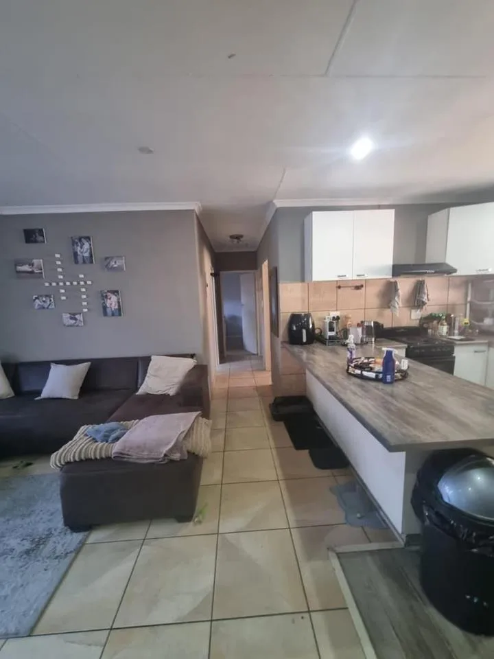 3 Bedroom Townhouse to rent in Glen Marais