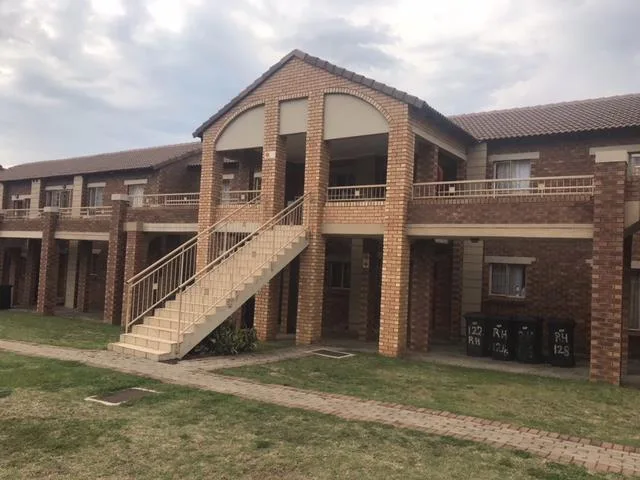 2 Bedroom Apartment / flat to rent in Mooikloof Ridge