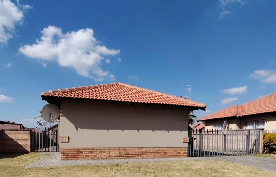 3 Bedroom House for sale in Waterkloof