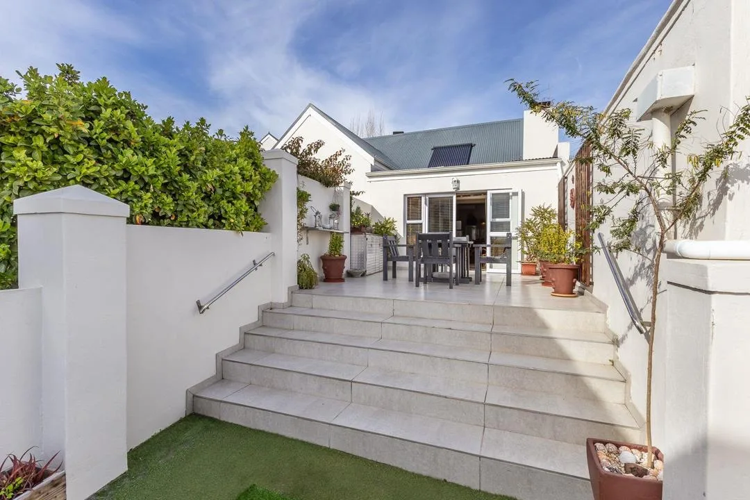 2 Bedroom Townhouse for sale in Diemersfontein Wine and Country Estate