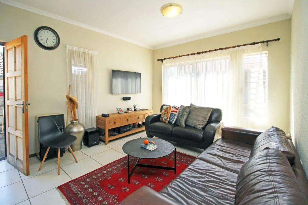 2 Bedroom Townhouse to rent in Amorosa