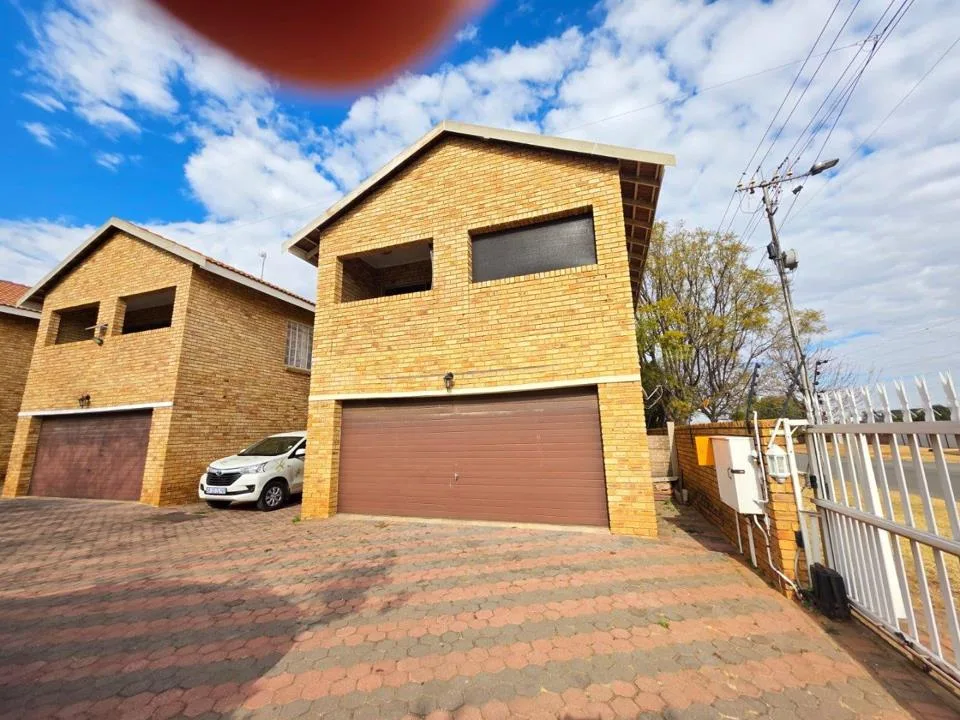 3 Bedroom Townhouse to rent in Greenhills