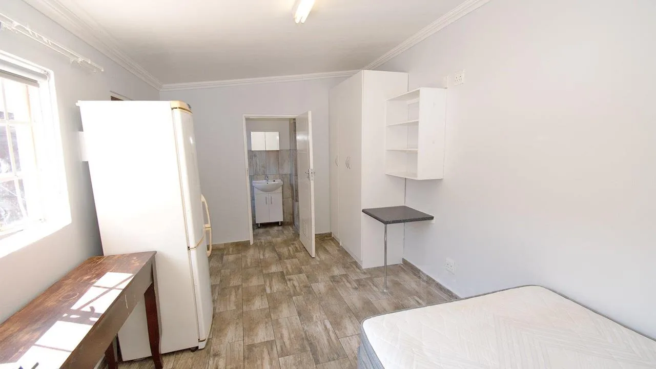 0.5 Bedroom House to rent in Brooklyn