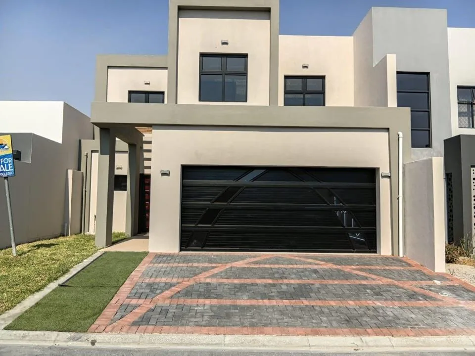3 Bedroom House for sale in Sandown