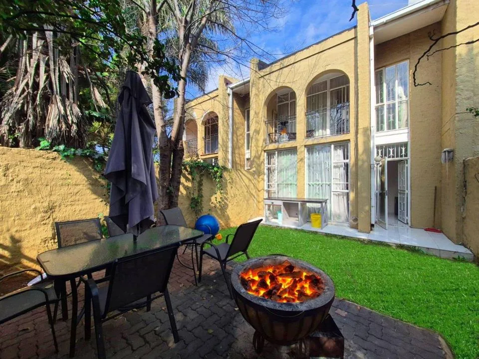 2 Bedroom Townhouse to rent in Blackheath