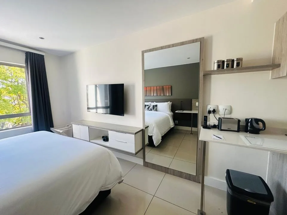 0.5 Bedroom Apartment / flat to rent in Rosebank