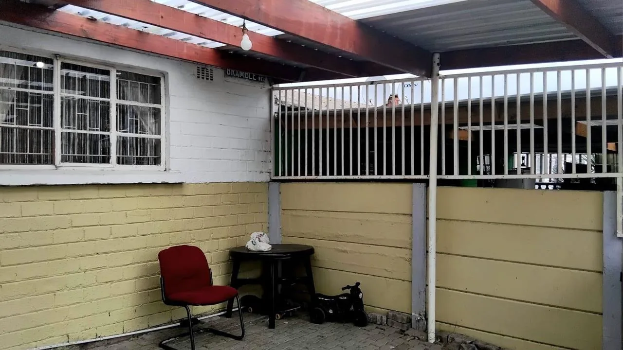 5 Bedroom House for sale in Bonteheuwel